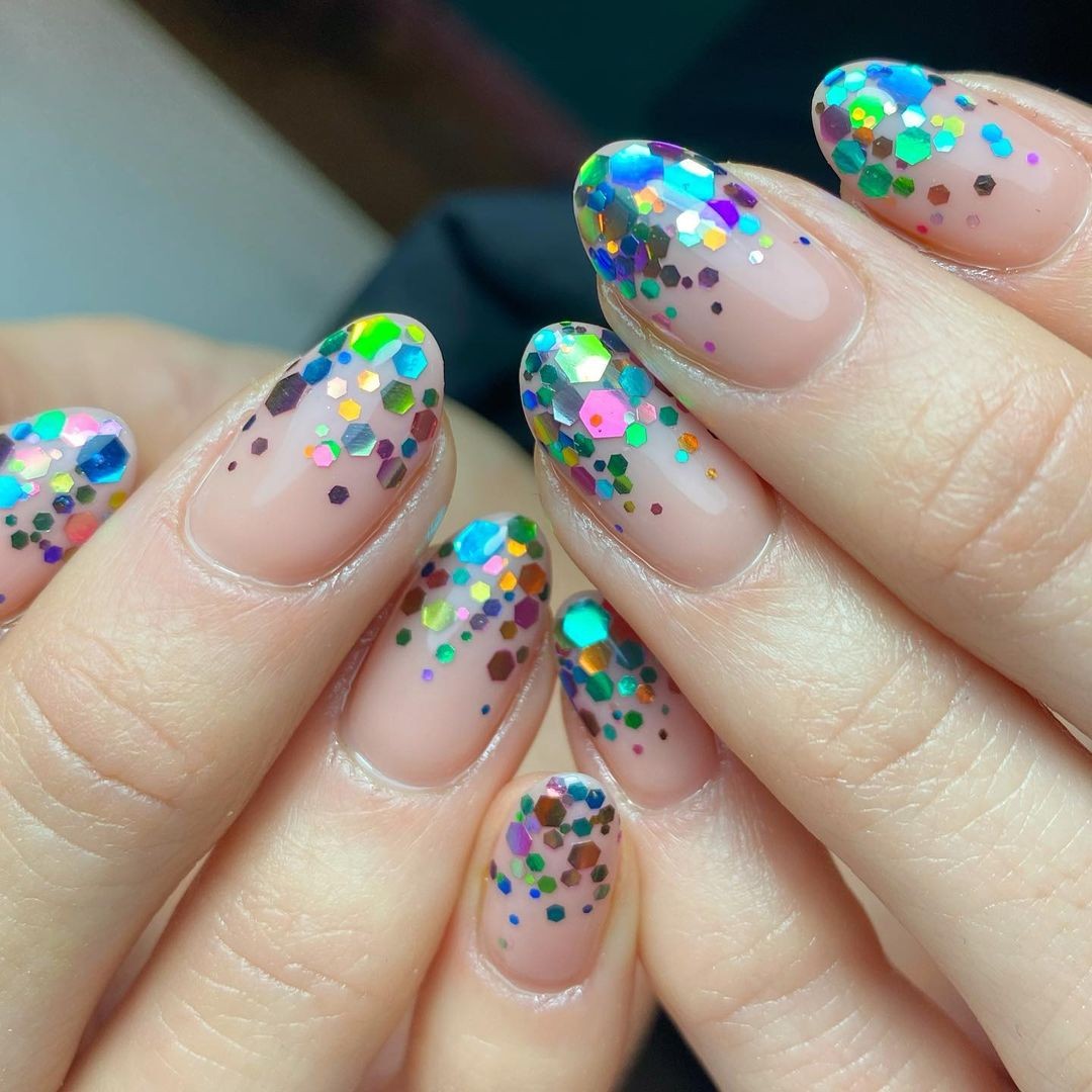 Unhas com Glitter: 5 Técnicas de Aplicação para um Acabamento Perfeito