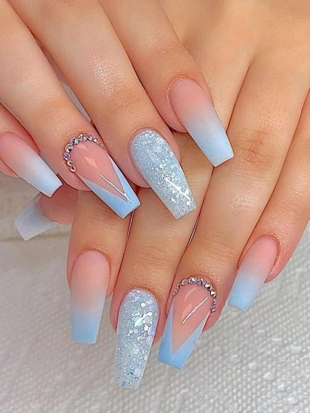 unha em gel milk nails