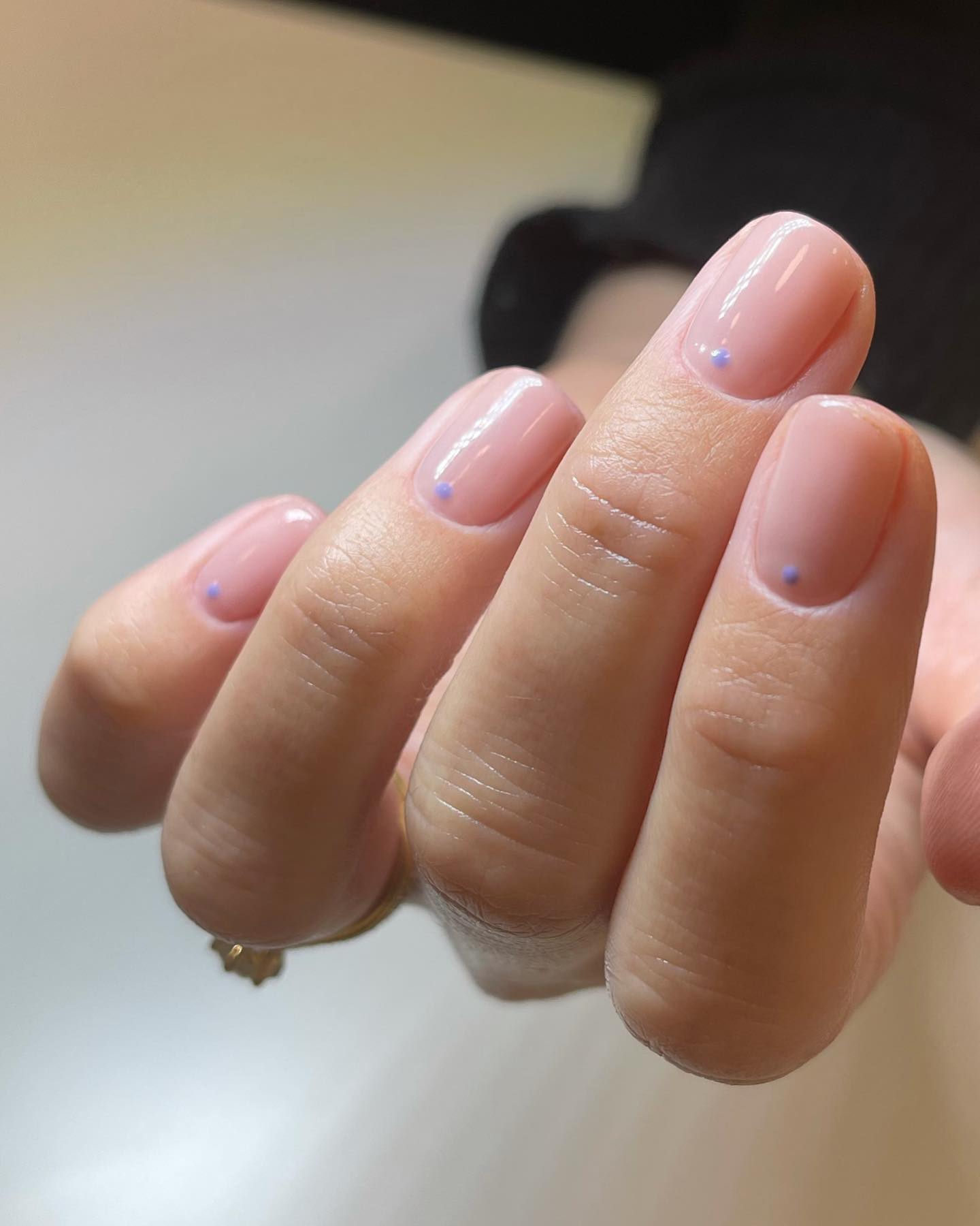Guia Completo de Esmaltes em Gel Nude e Pastéis para um Look Delicado