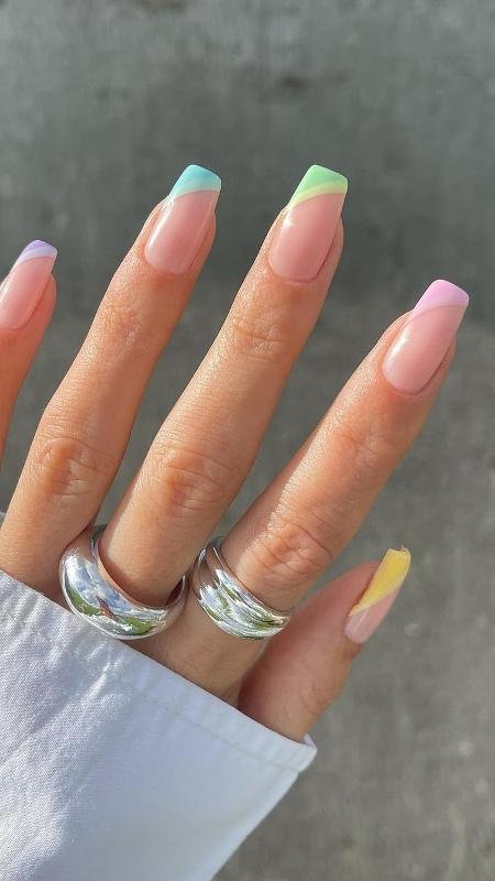 Francesinha Colorida: 10 Ideias Vibrantes para Suas Unhas