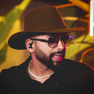 A Trajetória de Aldiran Santana: Do Campo aos Palcos do Arrocha