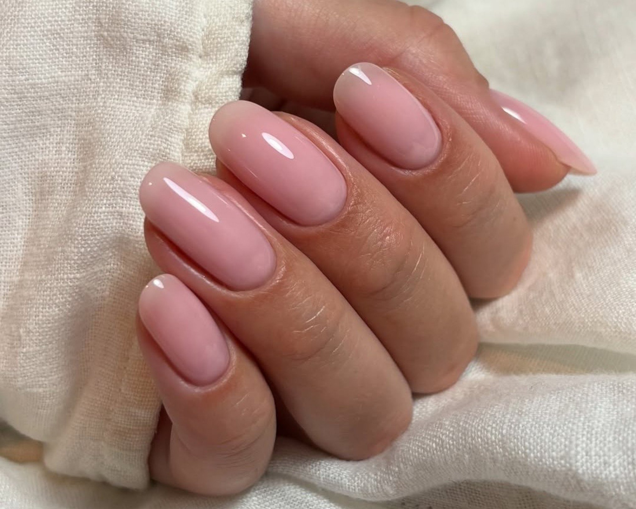 Decoração de Unhas Arredondadas: 10 Ideias Elegantes para Inspirar