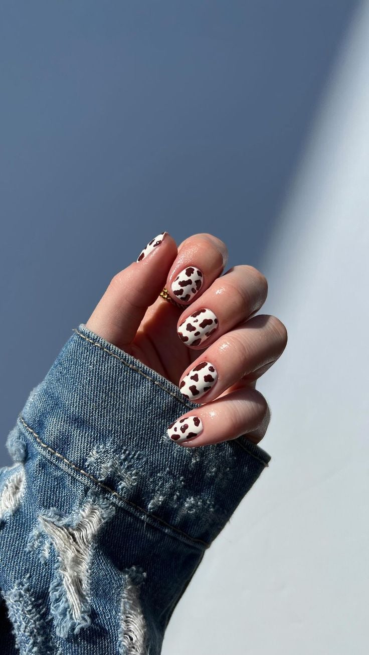 Fita líquida para unhas: O segredo para uma esmaltação sem borrões