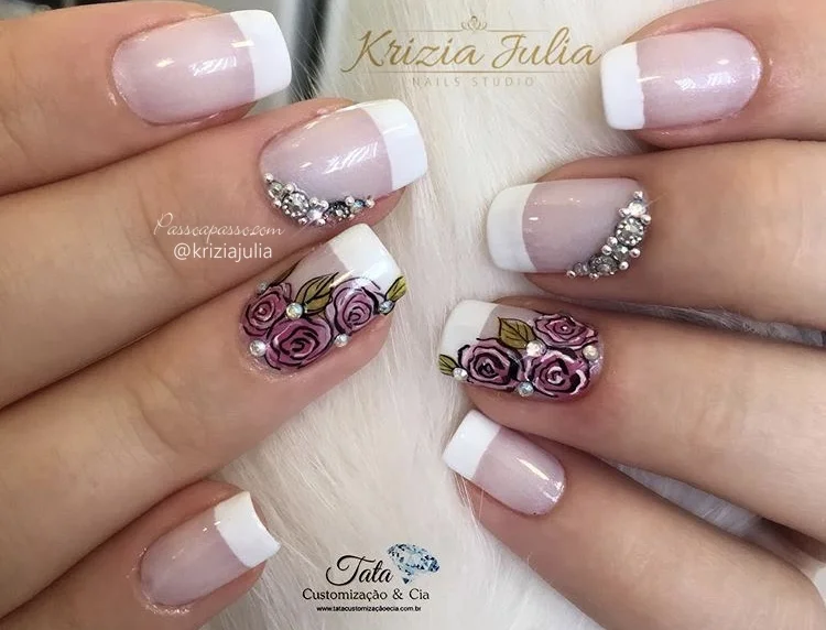 Molde F1 e unhas de gel: como aplicar nail art com durabilidade