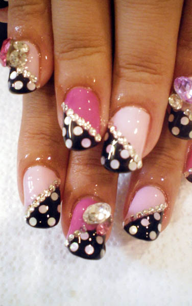 As Cores de Esmalte Neon Mais Icônicas dos Anos 80