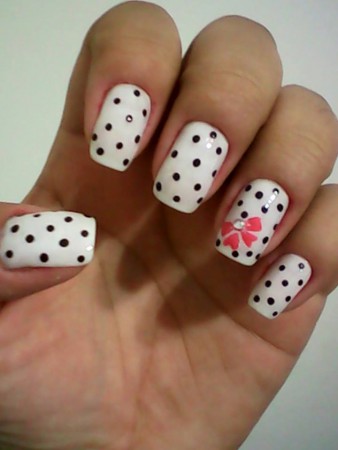 Disco Nails: Como Recriar o Brilho Extravagante da Década de 80