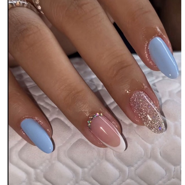 unhas decoradas azul para ano novo