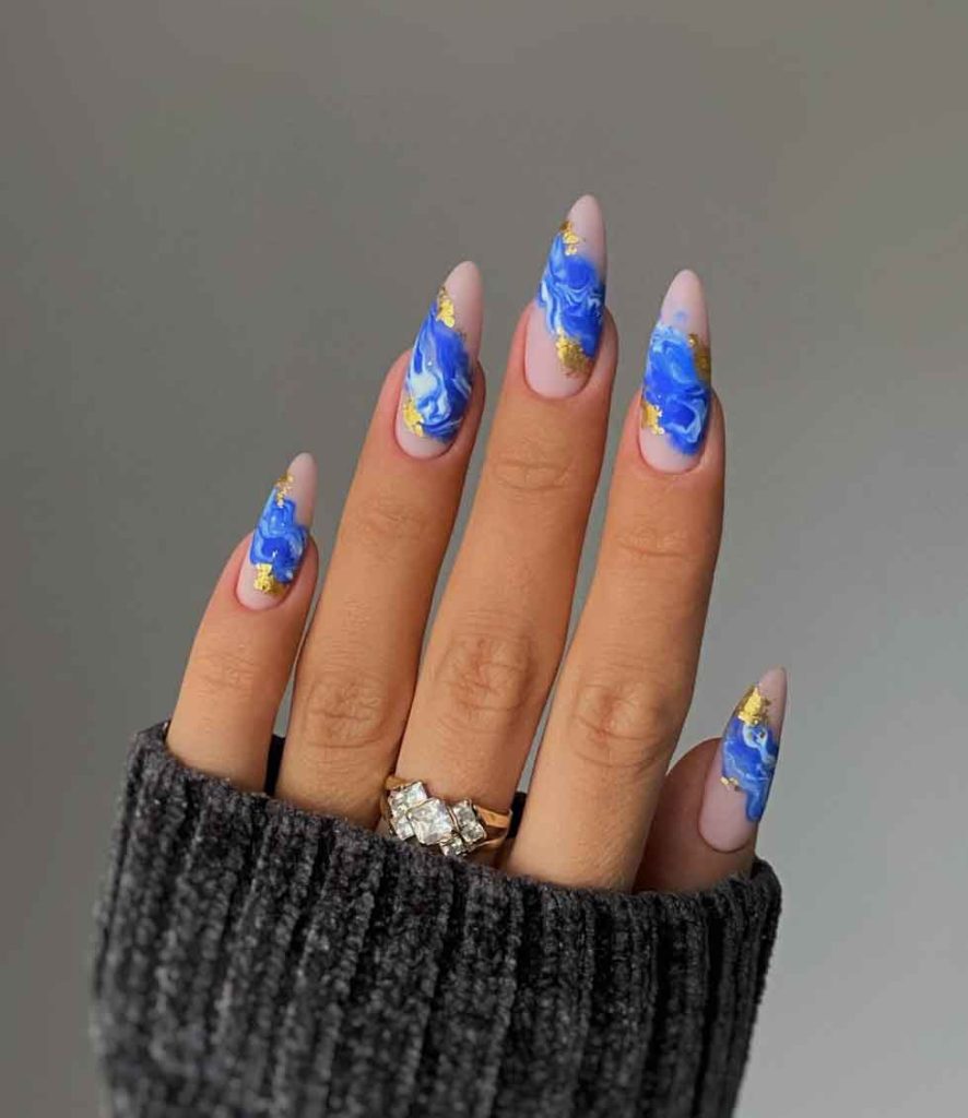 unhas decoradas azul para casamento