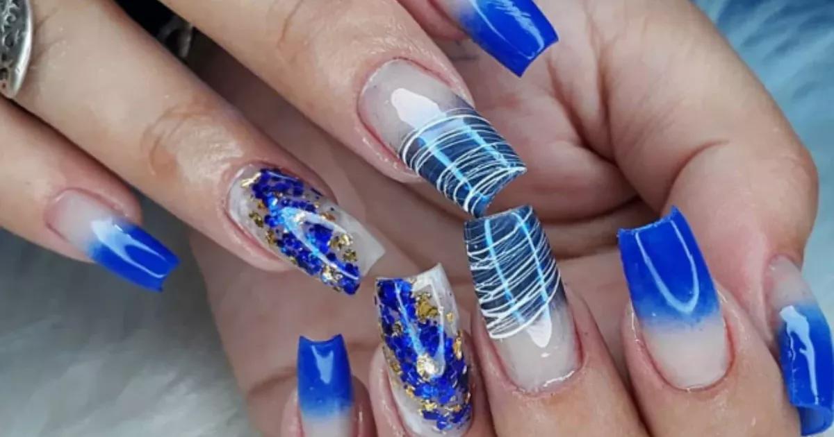 unhas decoradas azul bebê