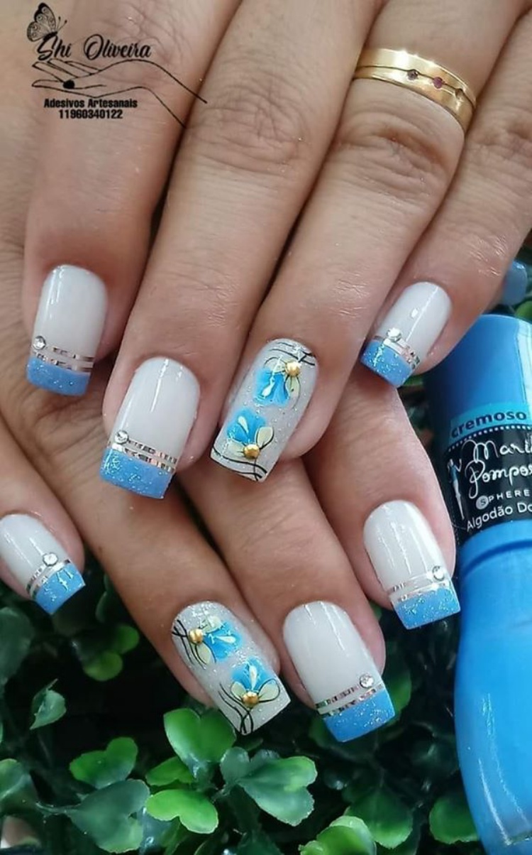 unhas decoradas azul escuro