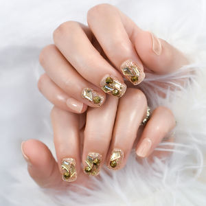 Durabilidade e Cuidados Essenciais para Suas Unhas com Pingentes