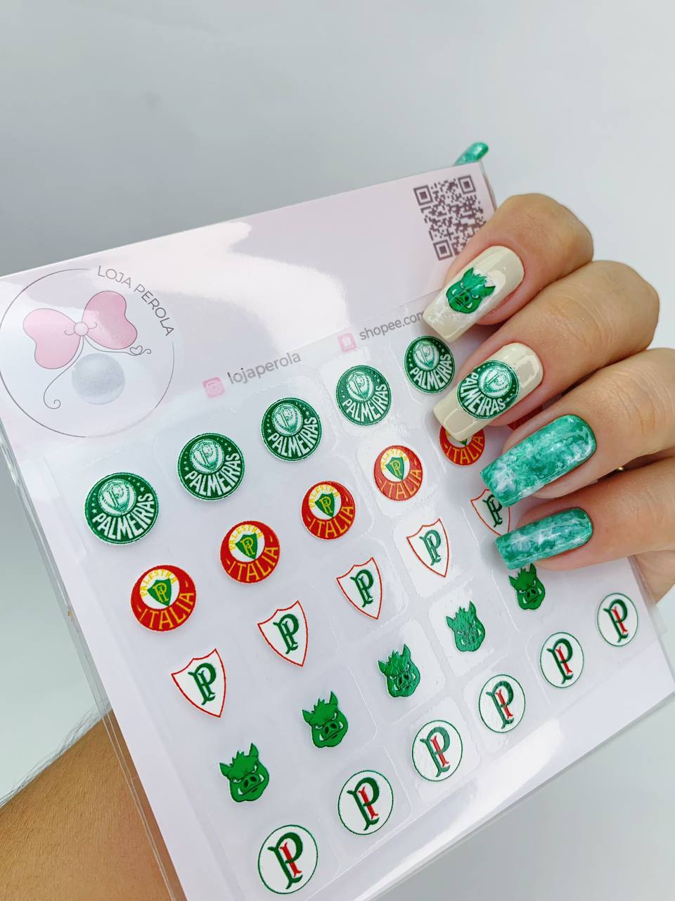 Os Melhores Esmaltes Verde Palmeiras para sua Nail Art