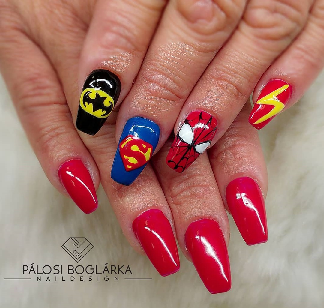 Marvel vs DC: Qual Universo Tem os Melhores Designs de Unhas?