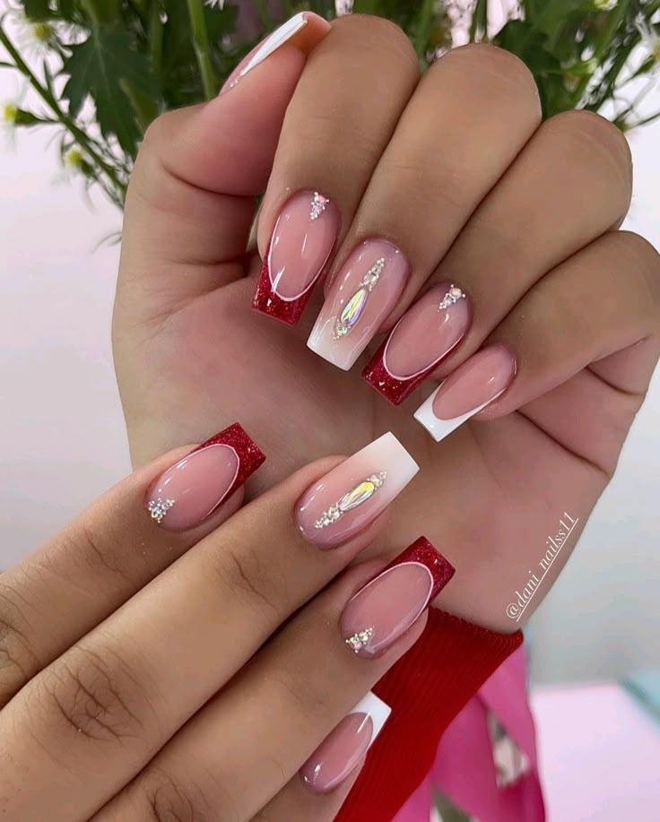 unhas vermelhas minimalistas