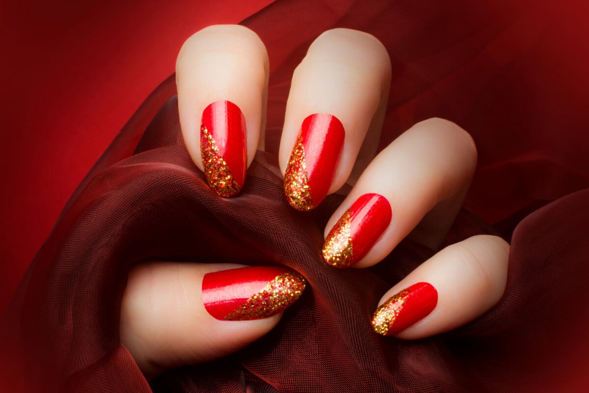 Top 5 Esmaltes Dourados para Combinar com Vermelho em Qualquer Ocasião