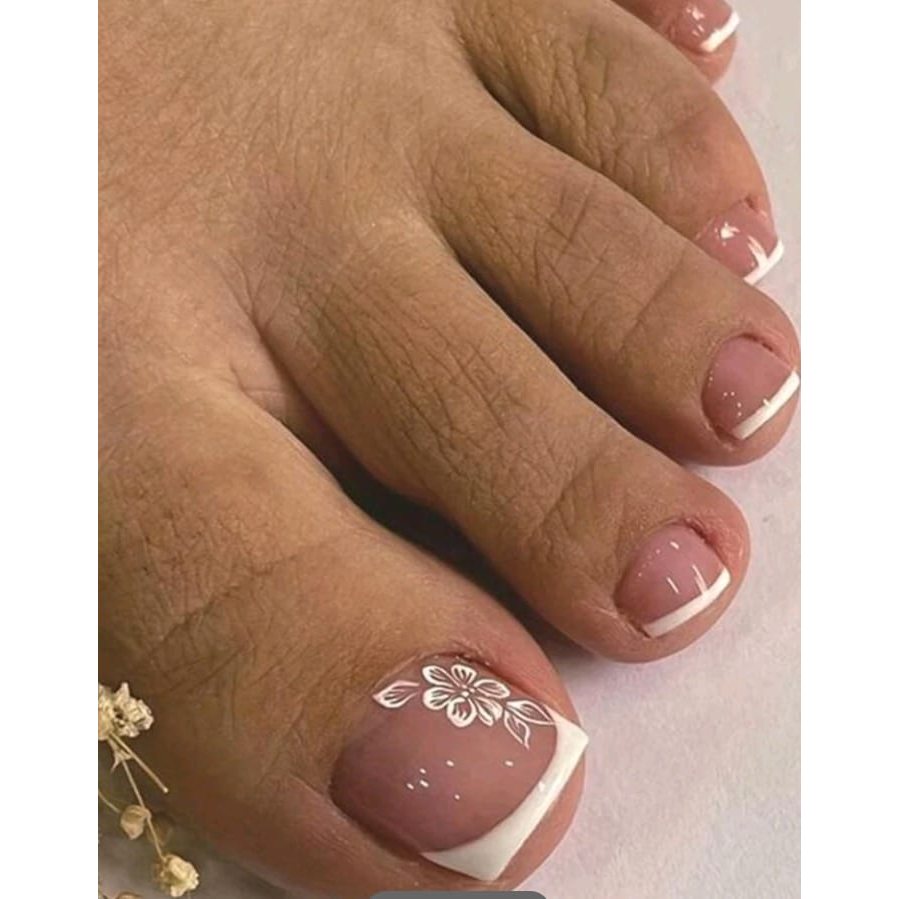 francesinha nude nos pés