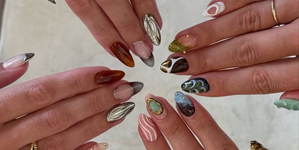 Top 10 Emojis para Decorar Suas Unhas