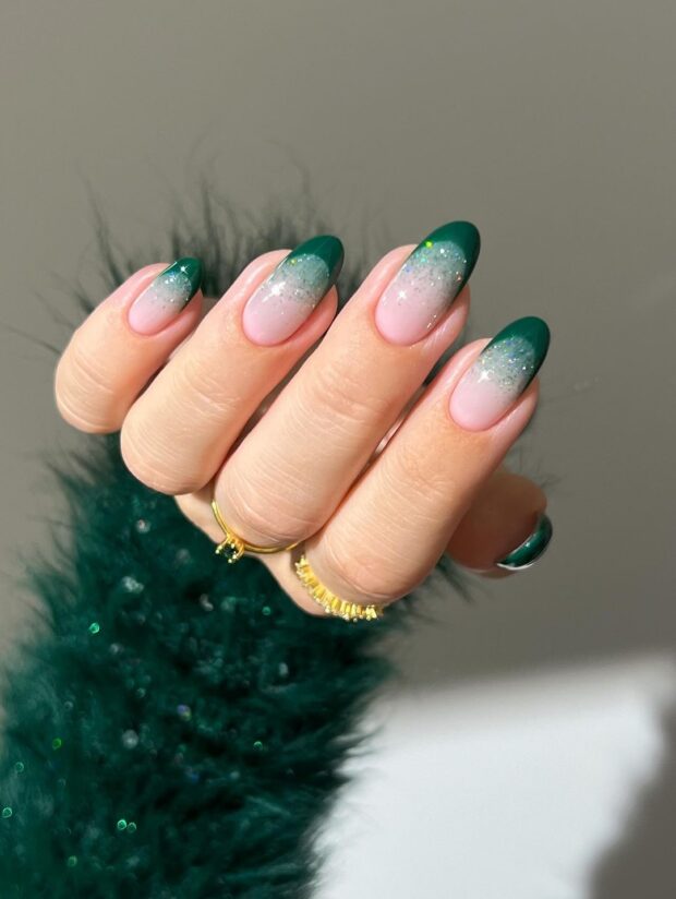 Francesinha com Brilho: Elegância e Glamour para Suas Unhas