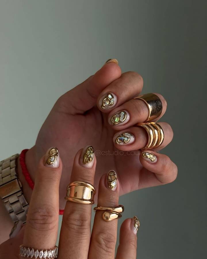 Gel Japonês vs. Gel Comum: Qual a Melhor Escolha para Suas Unhas?