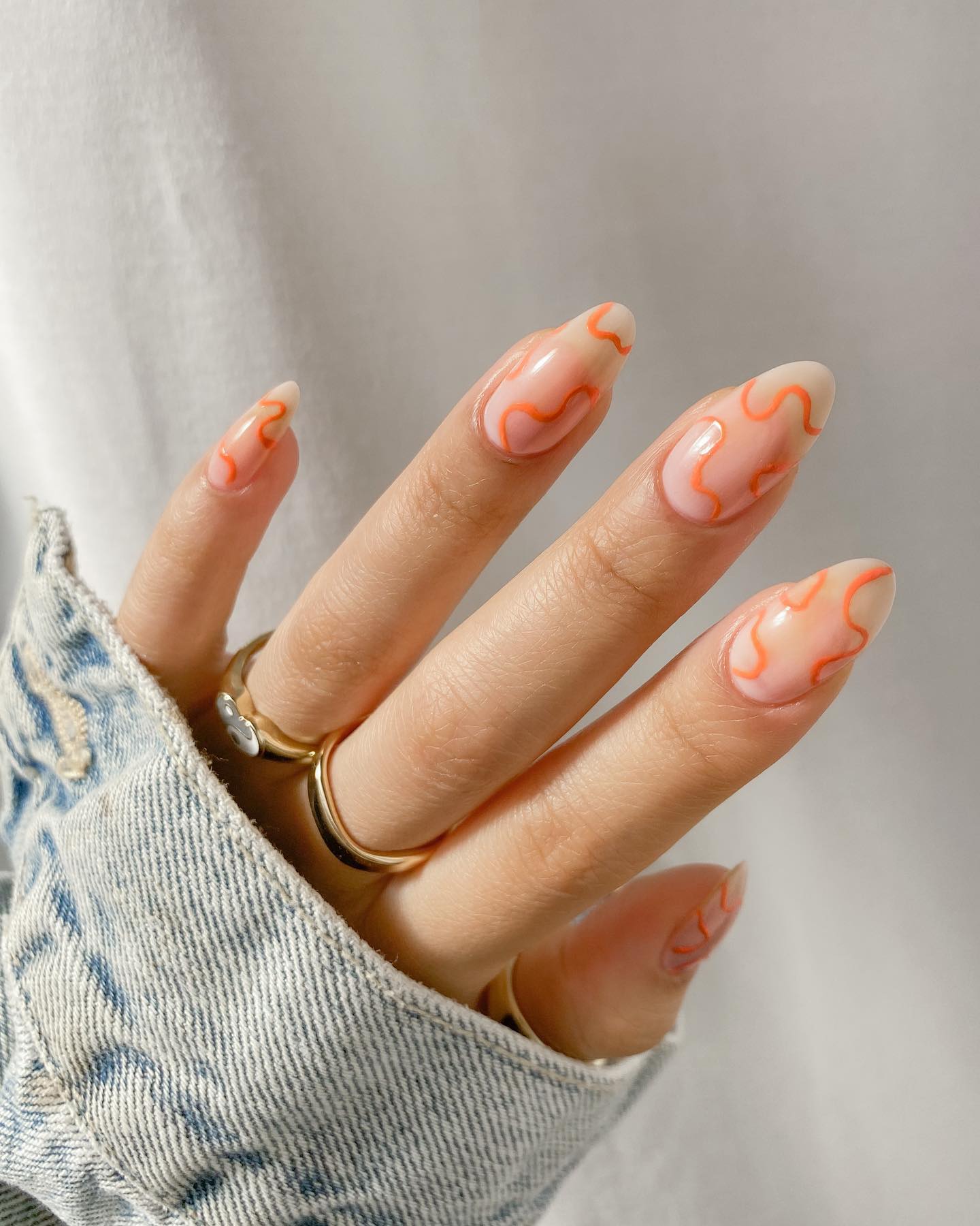 Esmaltes Neutros: A Paleta Essencial para Unhas Minimalistas