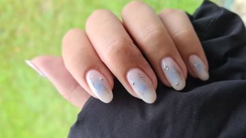 Do Básico ao Sofisticado: Texturas e Detalhes Pontuais em Nail Art Minimalista