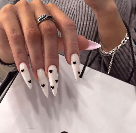 Nail Art com Textura: 5 Ideias Incríveis para Unhas 3D