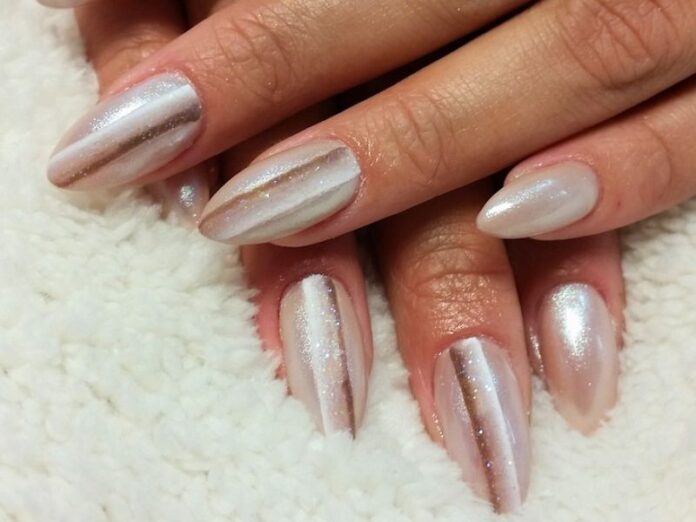 Nail Art 3D e Brilho Sutil: Como Adotar a Tendência no Réveillon