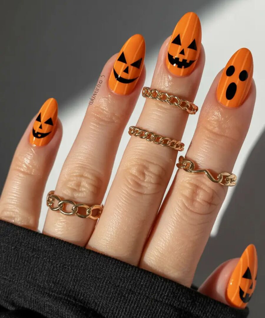 5 Ideias de Nail Art para o Halloween que Você Precisa Testar
Como Fazer Unhas de Halloween em Casa: Guia Completo
As Melhores Cores de Esmalte para o Halloween de 2024
Unhas Postiças vs. Adesivos: Qual a Melhor Opção para o Halloween?
Tendências de Unhas para o Halloween: Do Minimalista ao Ousado