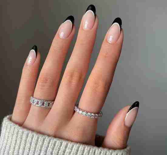 unhas preto e branco