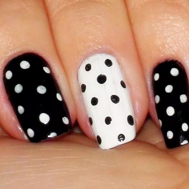 As Tendências de Nail Art Preto e Branco que Você Precisa Conhecer