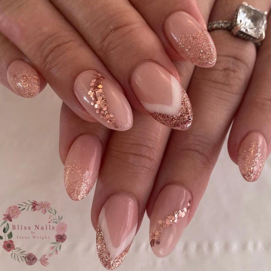 Como Usar Glitter Dourado em Unhas Rosas: Dicas para um Brilho Perfeito