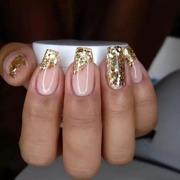Como Usar Glitter Dourado em Unhas Rosas: Dicas para um Brilho Perfeito
