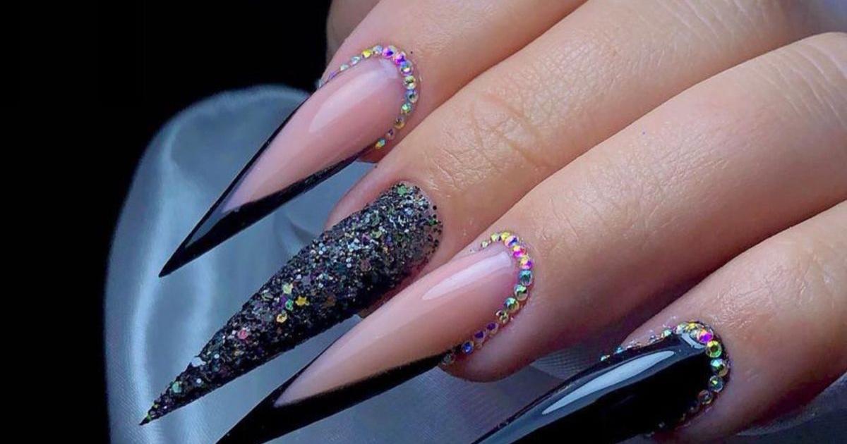 unhas stiletto decoradas