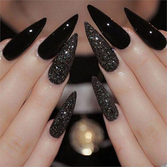 unhas stiletto decoradas