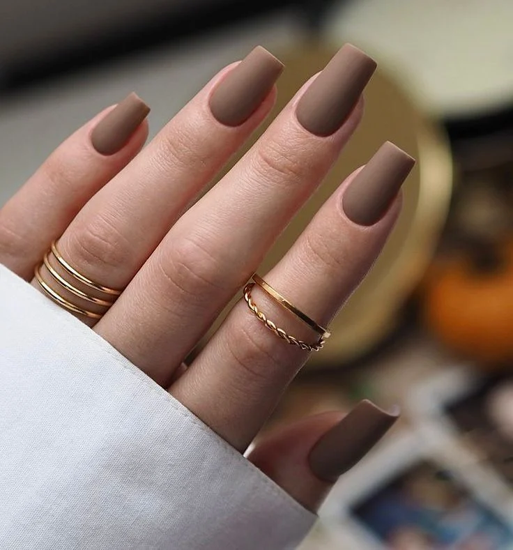 Formatos de Unhas 2025: Escolha o Ideal para Suas Mãos