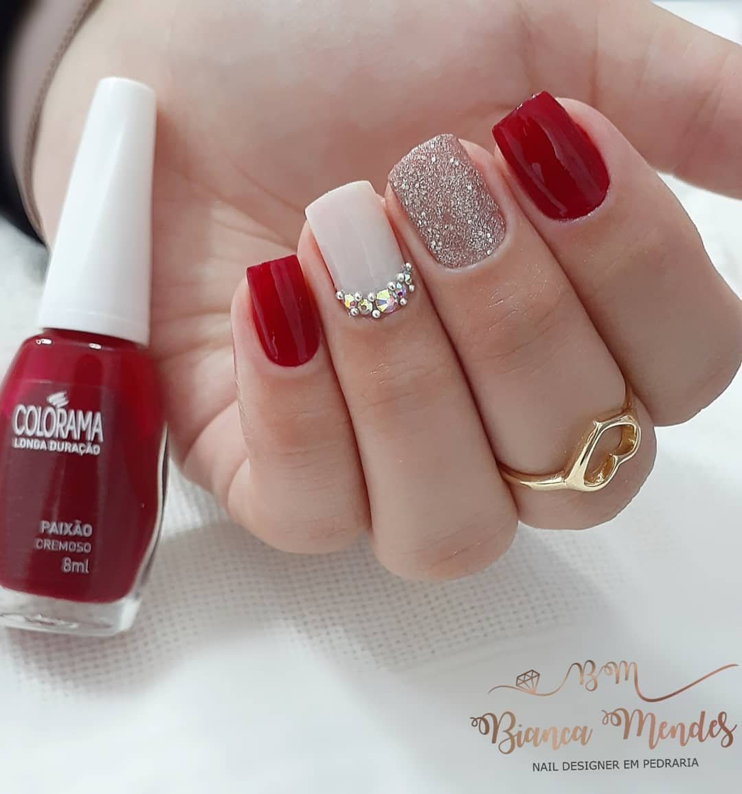unhas vermelhas decoradas francesinha