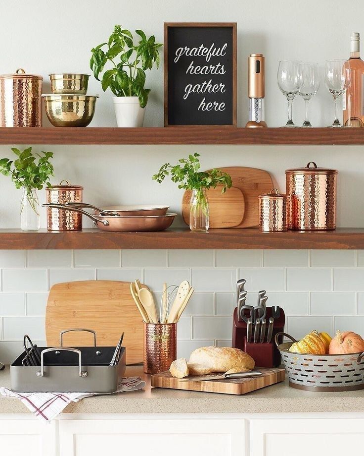 utensílios de cozinha decorativos em rosé gold