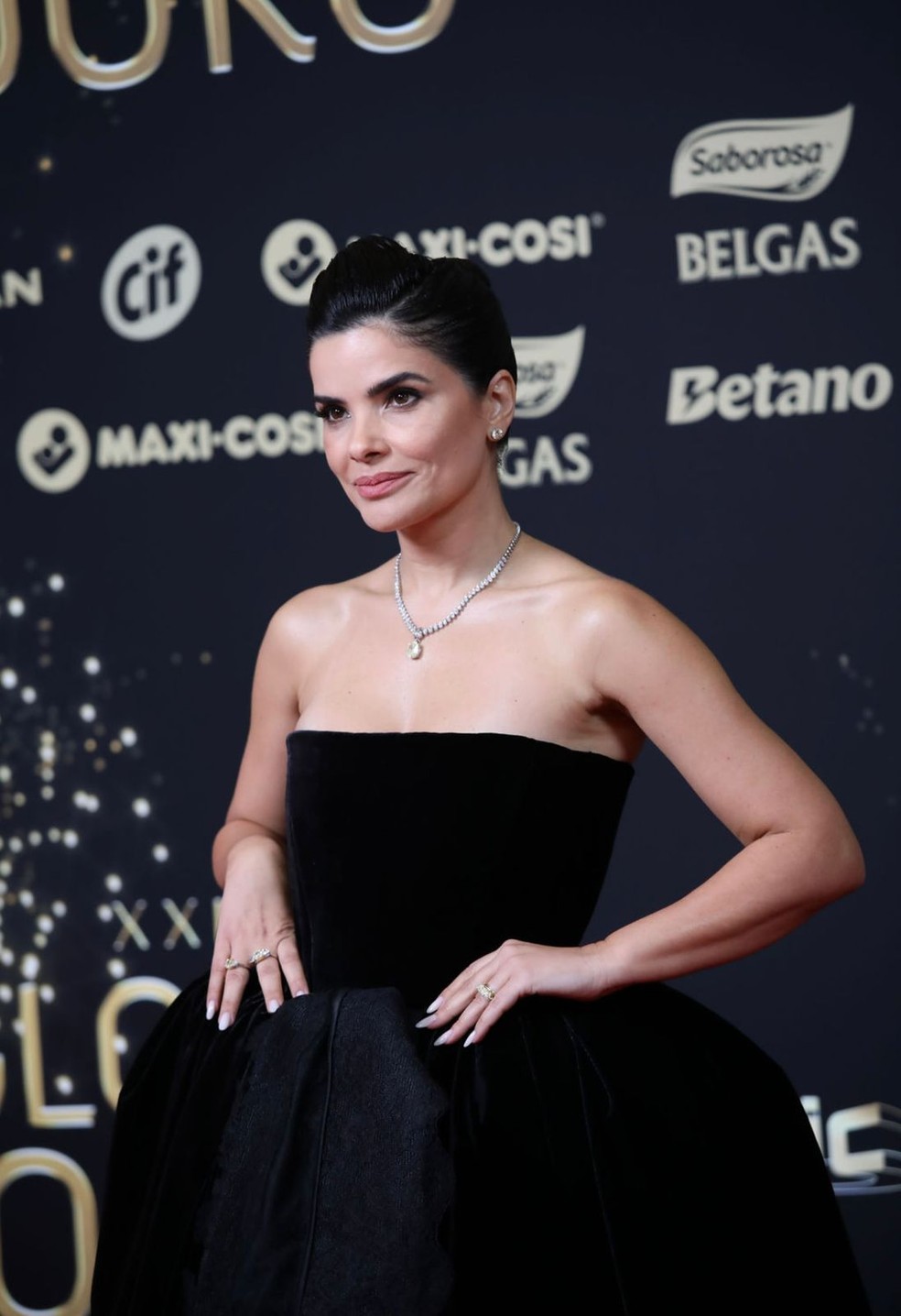 Bastidores e Ensaios Fotográficos de Vanessa Giácomo no Instagram