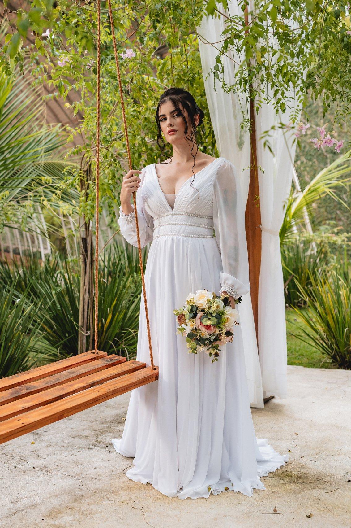 vestido de noiva para casamento na praia com fenda