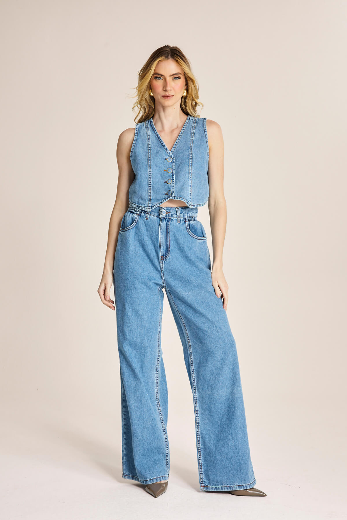 Conjunto jeans para festa casual