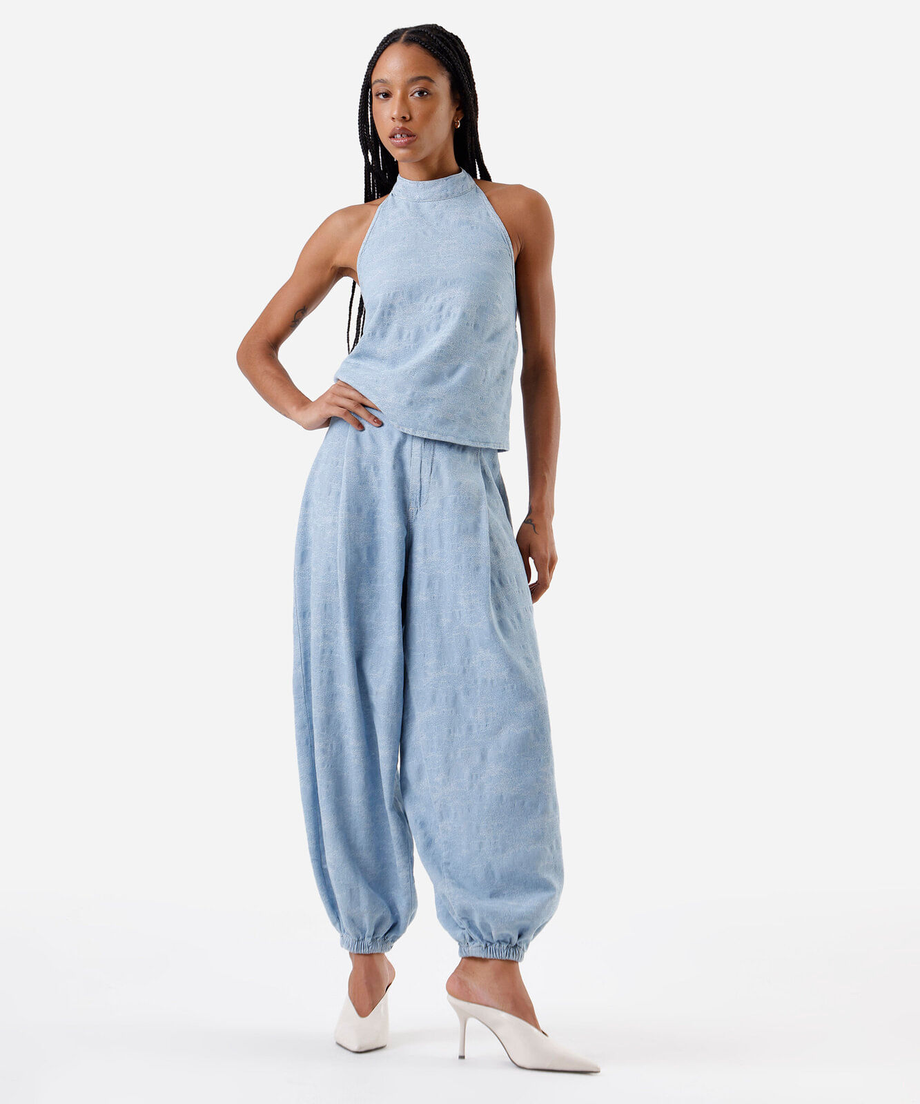 Conjunto jeans feminino moderno