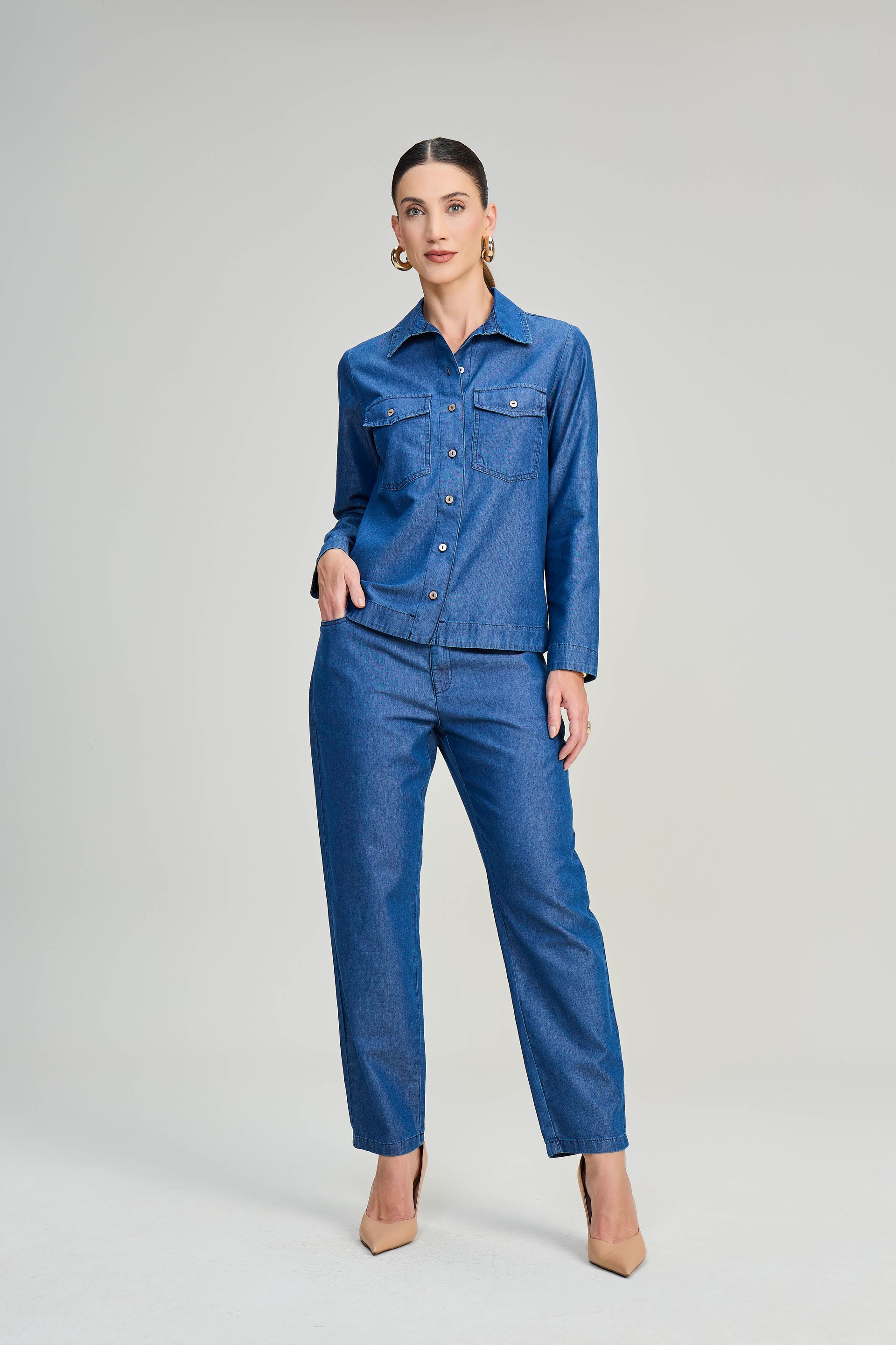 Conjunto jeans feminino moderno
