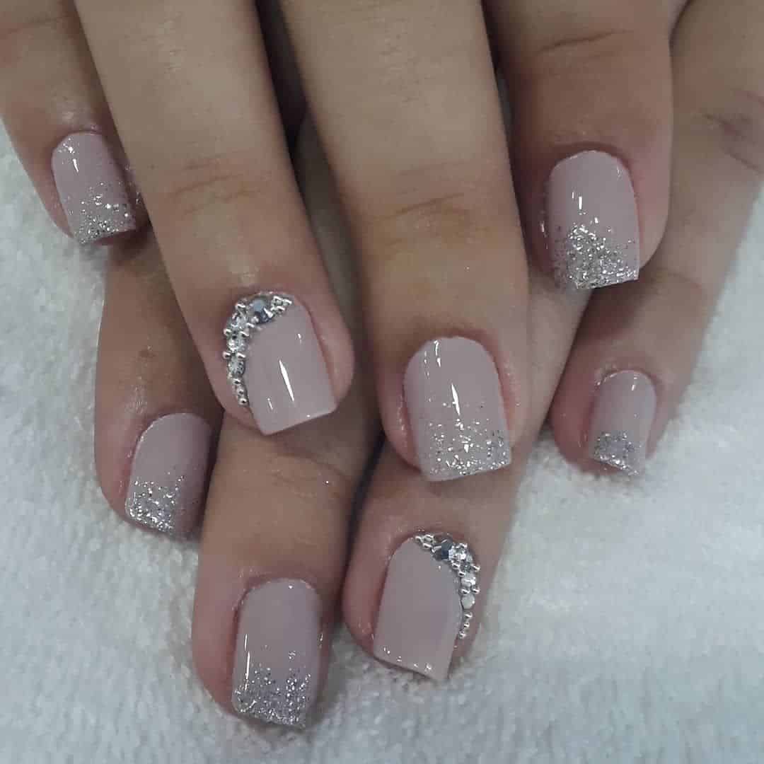 tendências de unhas curtas 2026