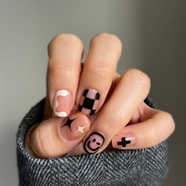 unhas curtas delicadas