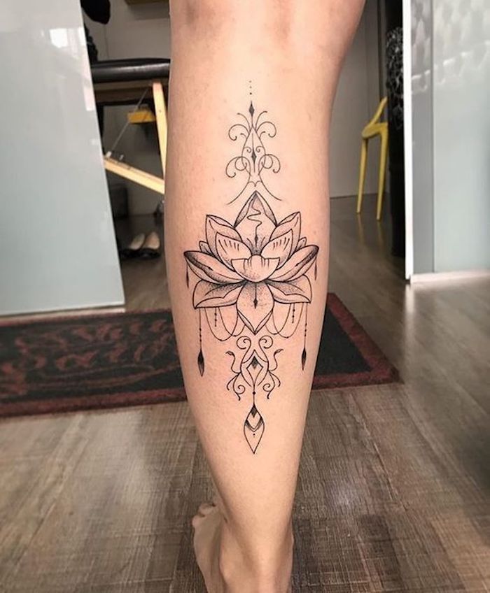 tatuagem panturrilha delicada feminina