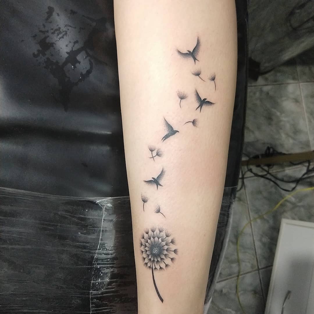 tatuagem de borboleta panturrilha