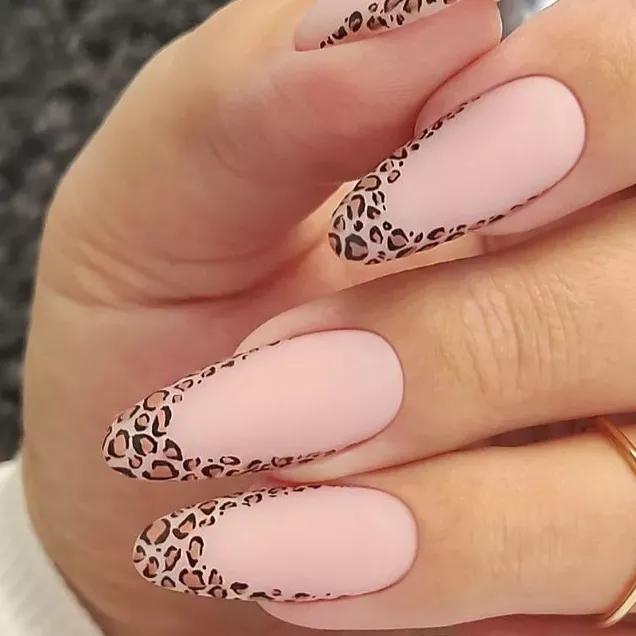 unhas decoradas minimalistas
