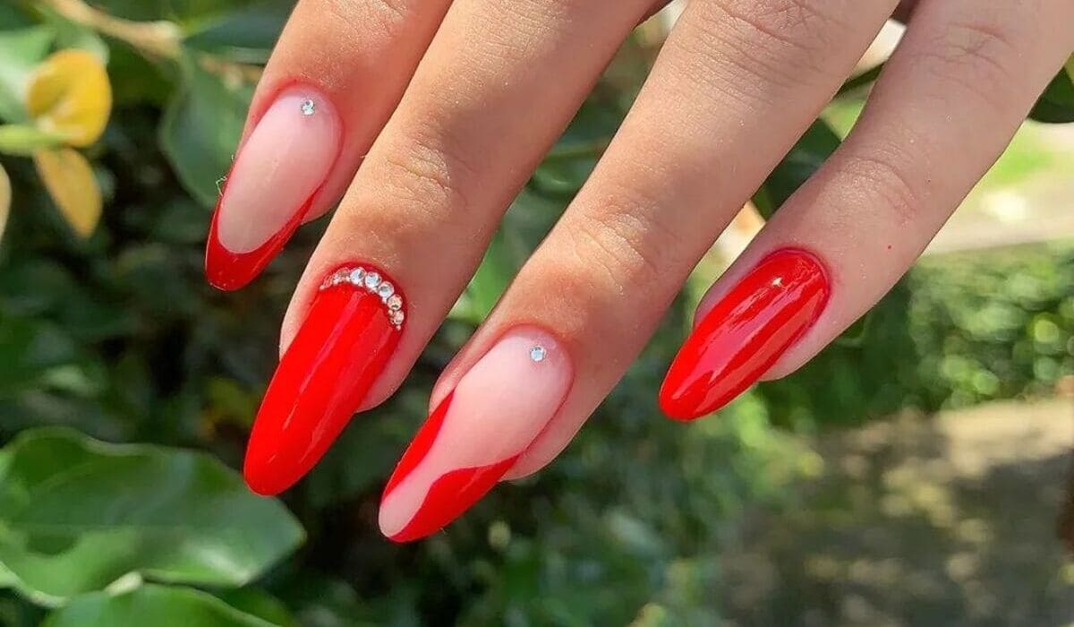 cherry nails em gel