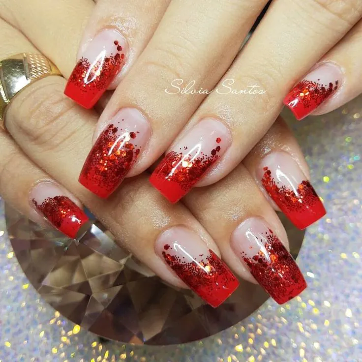 unhas em gel vermelhas longas