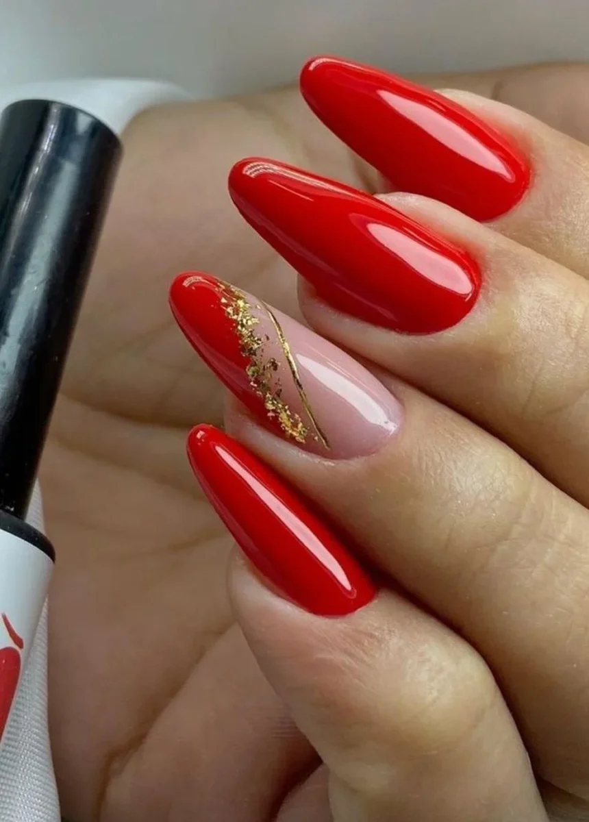 unhas em gel vermelhas com glitter